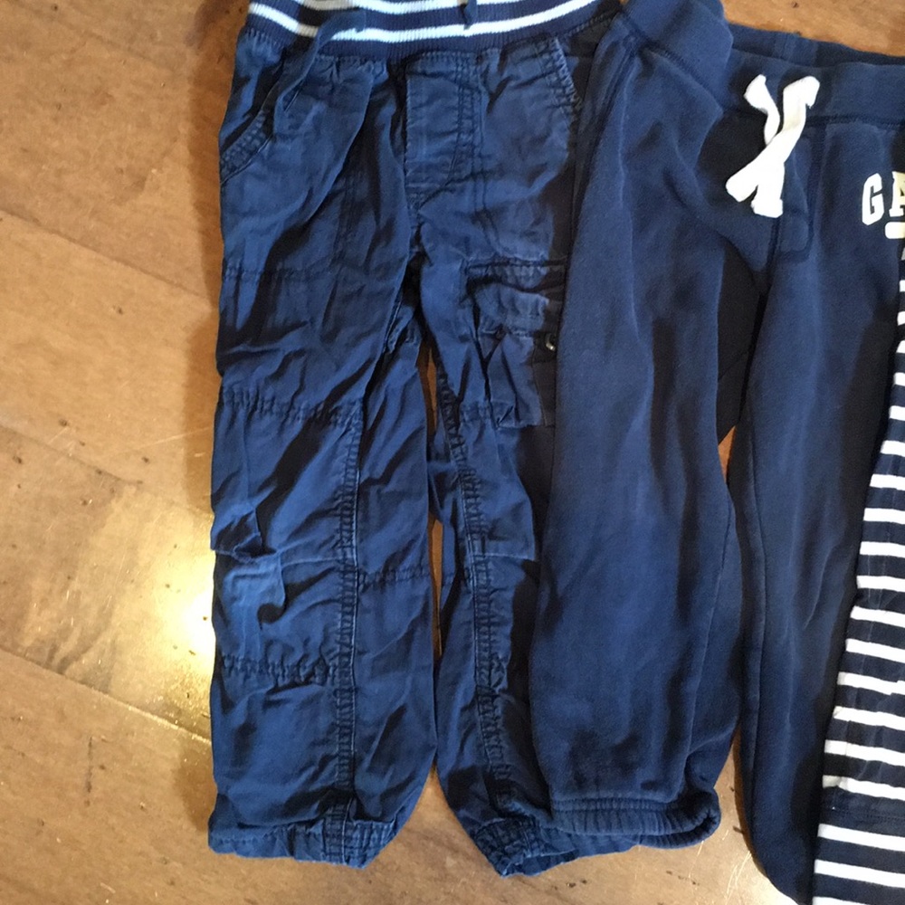 5 pairs of Baby Gap pants 4T - Picture 2 of 4